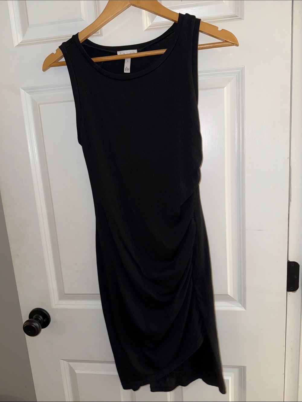 Leith Black Sleeveless Ruched Midi Dress